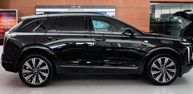 凯迪拉克XT5 PHEV实车到店,1.5T+双电机插混