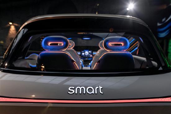 这款手年轻人青睐的smart新能源电动汽车，到底好在哪？